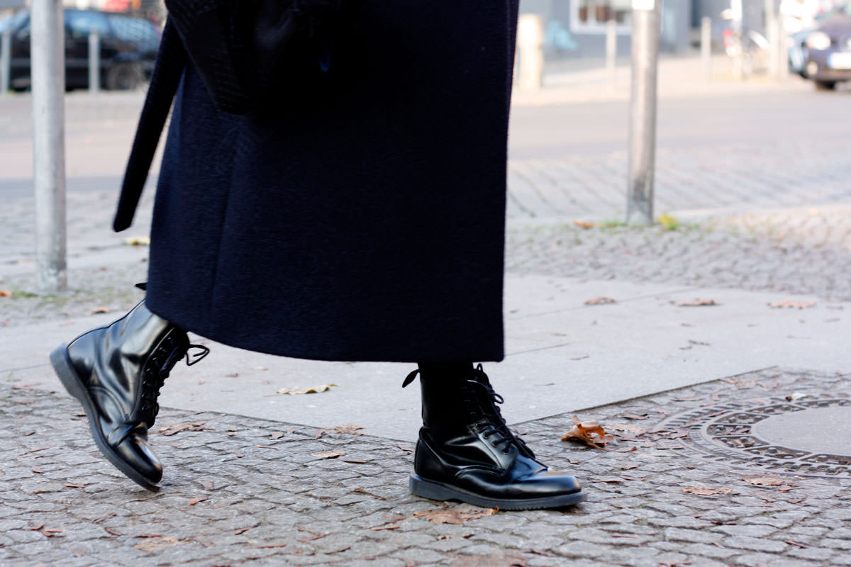 bags shoes, docmartens, winter boots, street style berlin